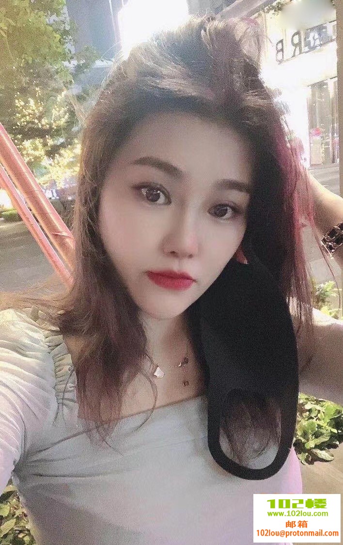 205625kz8ouu2xw18sv88u.jpg