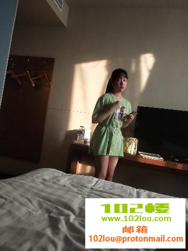 022854ctthf9jrmjt329tm.jpg