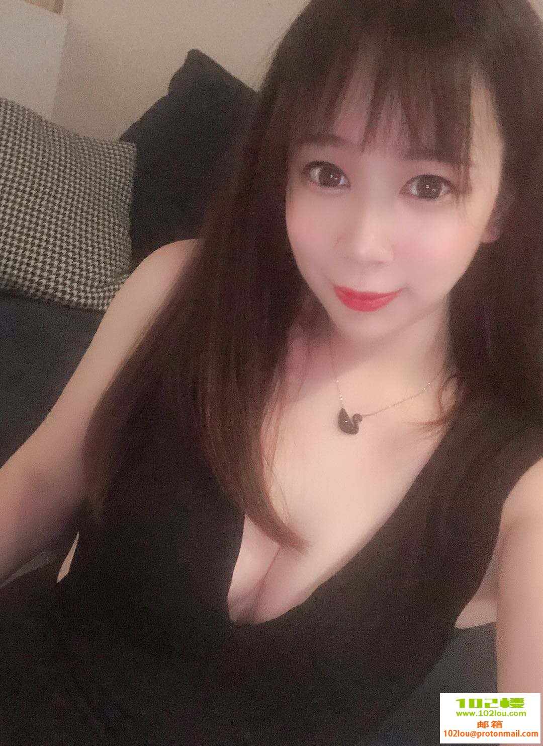 143518jee284l4288o8zw8.jpg