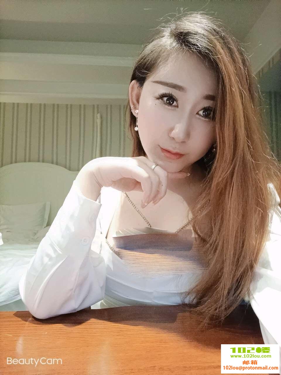 163745lzc8yc7a73r0jin8.jpg