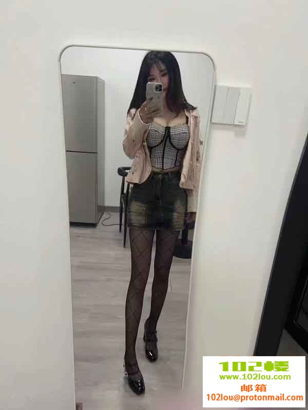 205358o8z2284vnqr838zi.jpg