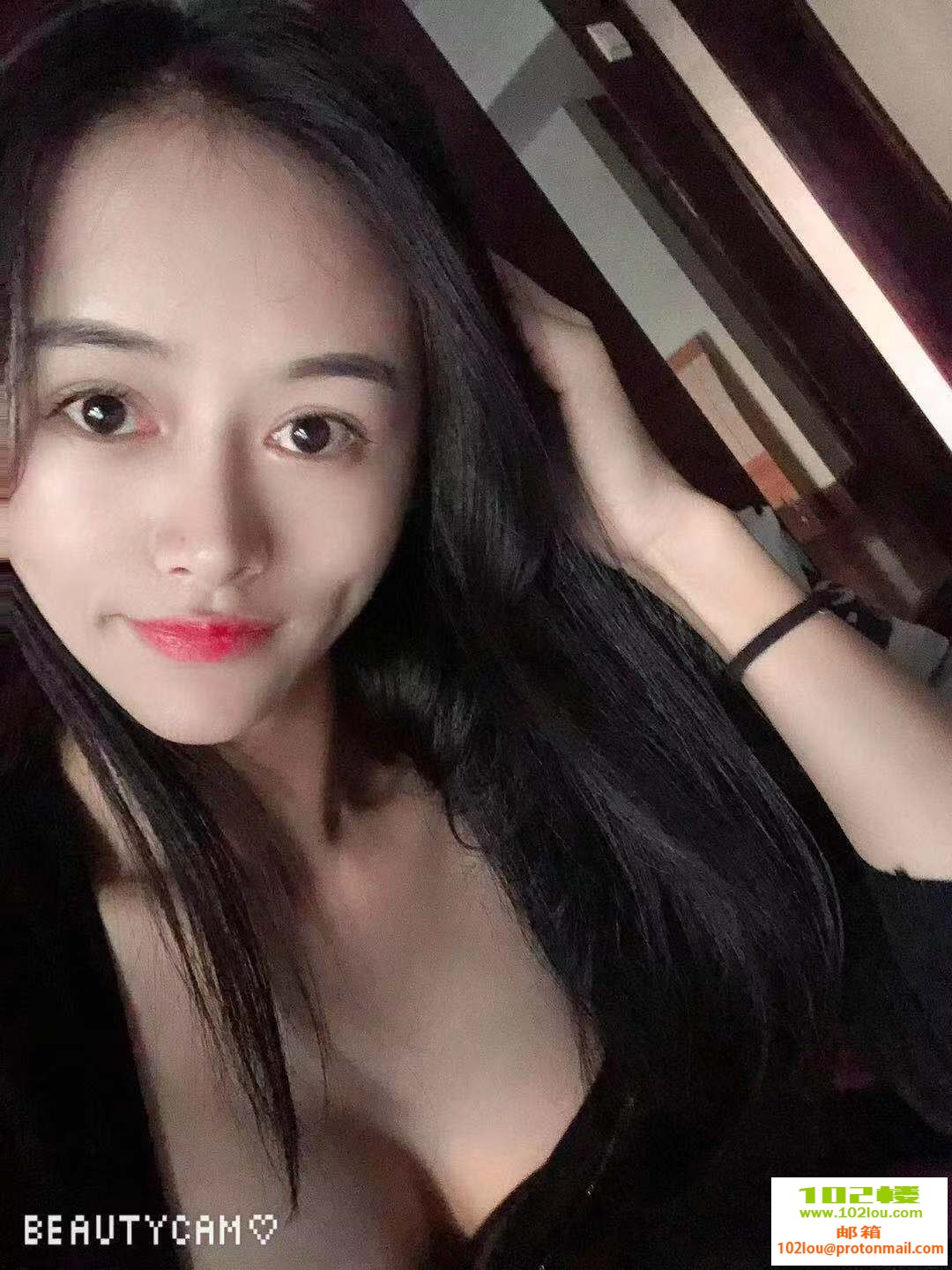 210434h1wp5cv441wp1gpn.jpg