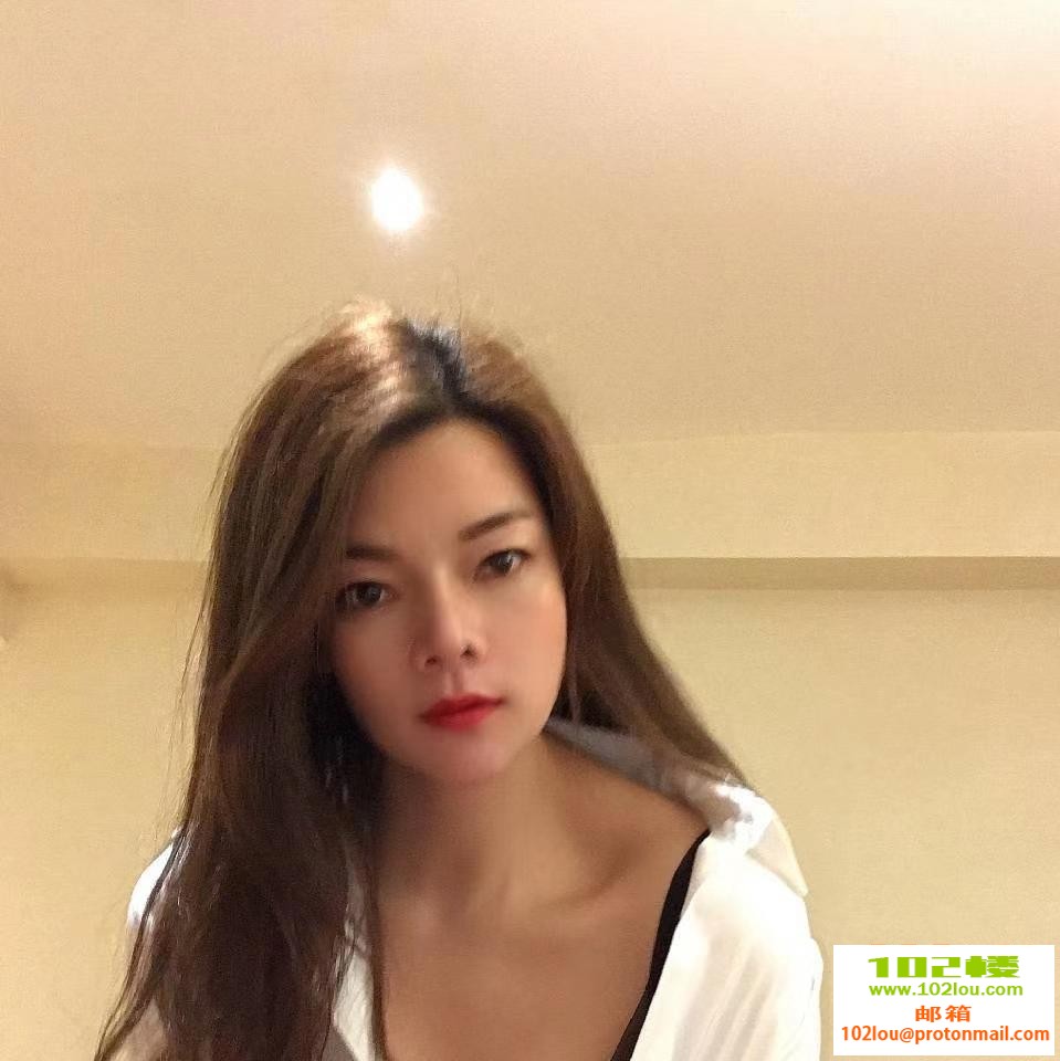 214218cz85cxrc5awb8bbo.jpg