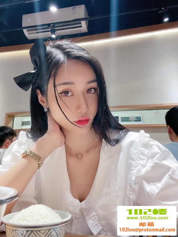 153144bqg00bm30uwu33jw.jpg