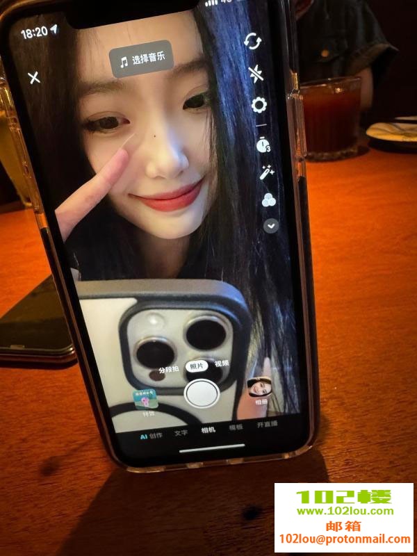 202512re1exq6shdks3hts.jpg