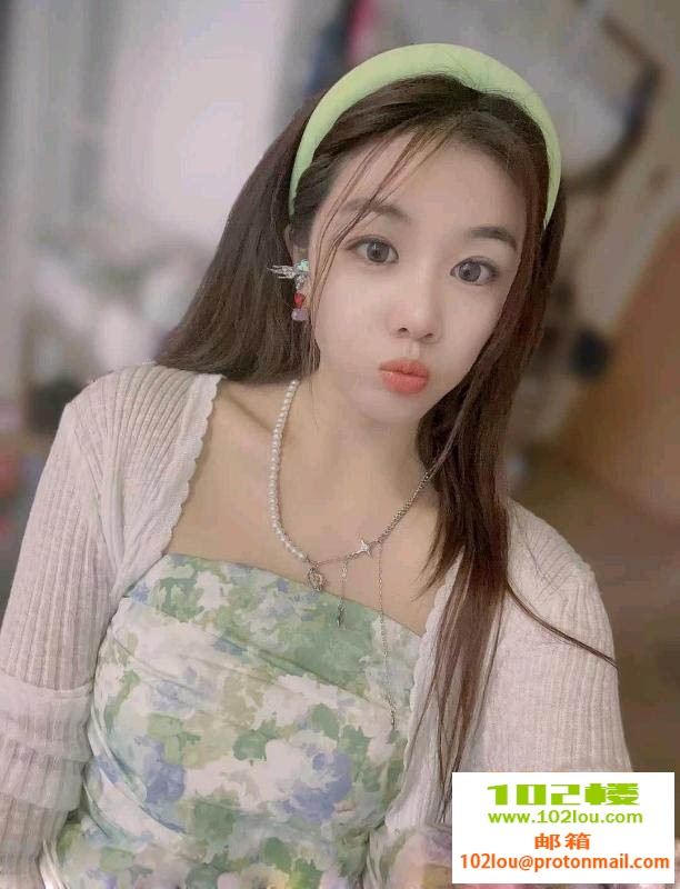 222411s000hjl4txur3c0h.jpg