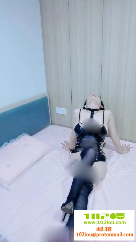 205841cm1vmj6jx1et116y.jpg