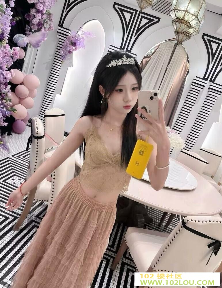 232352xhbdzm4xxxbsqdqo.jpg